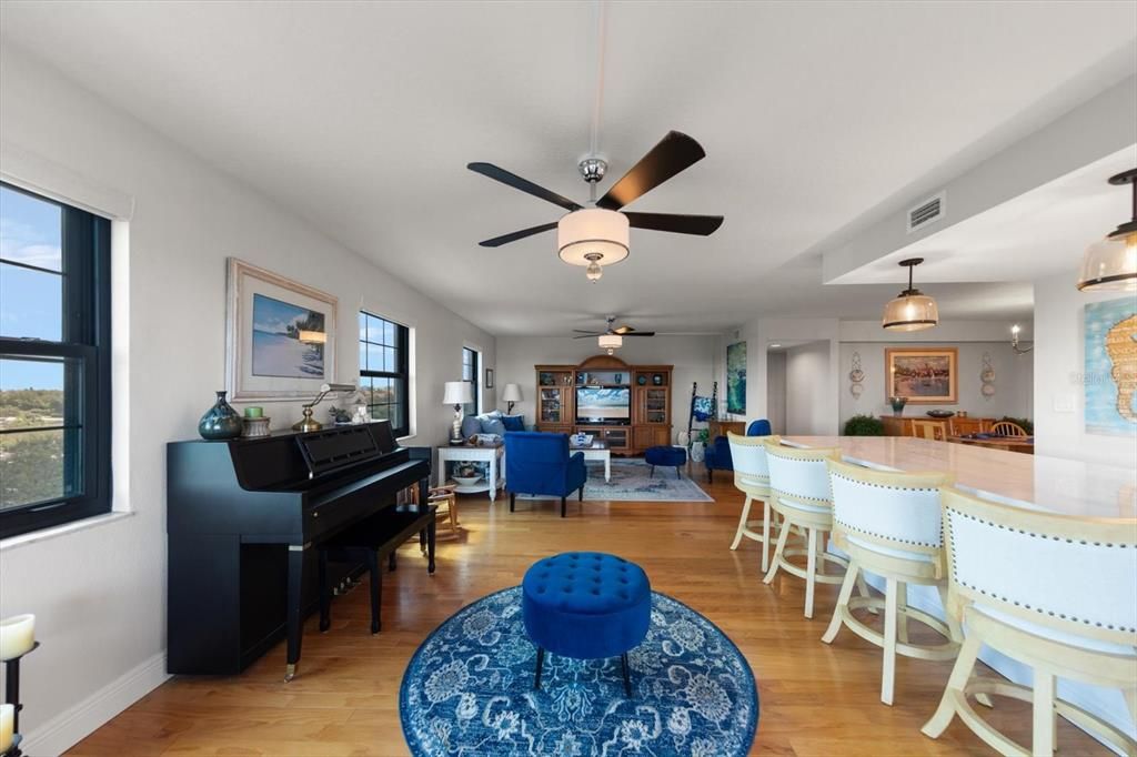 For Sale: $850,000 (2 beds, 3 baths, 2985 Square Feet)