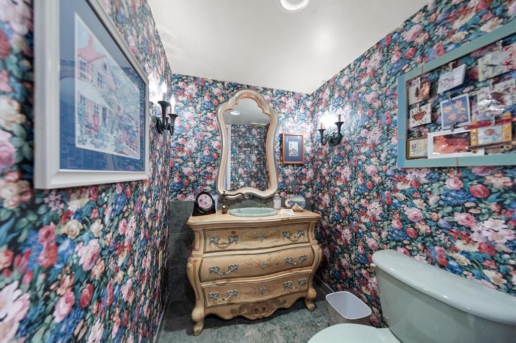 For Sale: $850,000 (2 beds, 3 baths, 2985 Square Feet)