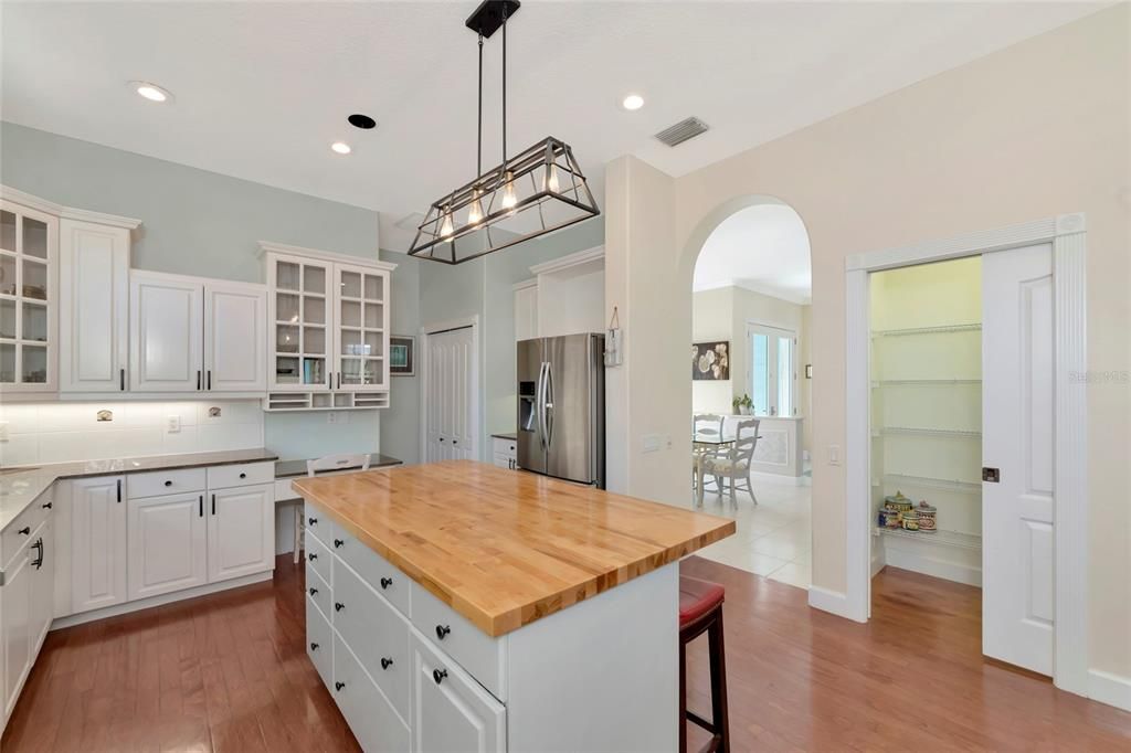 For Sale: $1,790,000 (4 beds, 3 baths, 2838 Square Feet)