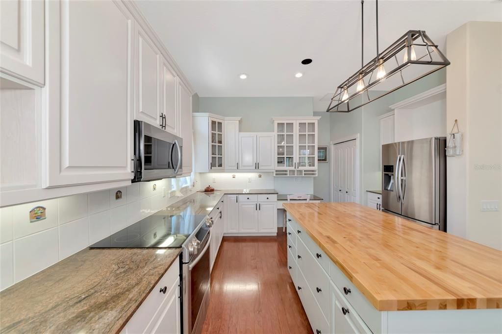 For Sale: $1,790,000 (4 beds, 3 baths, 2838 Square Feet)