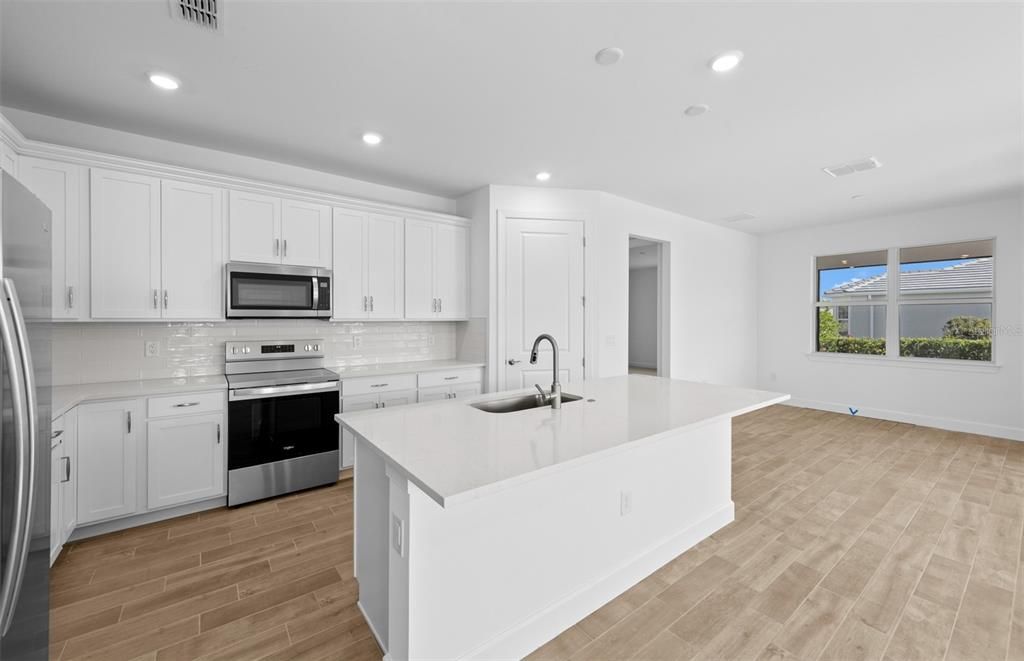 For Sale: $499,990 (3 beds, 2 baths, 2088 Square Feet)