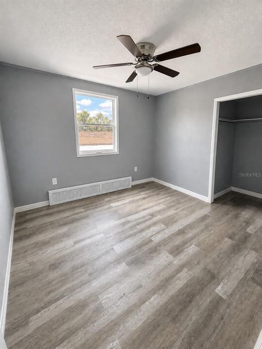 En Venta: $319,900 (5 camas, 3 baños, 2150 Pies cuadrados)