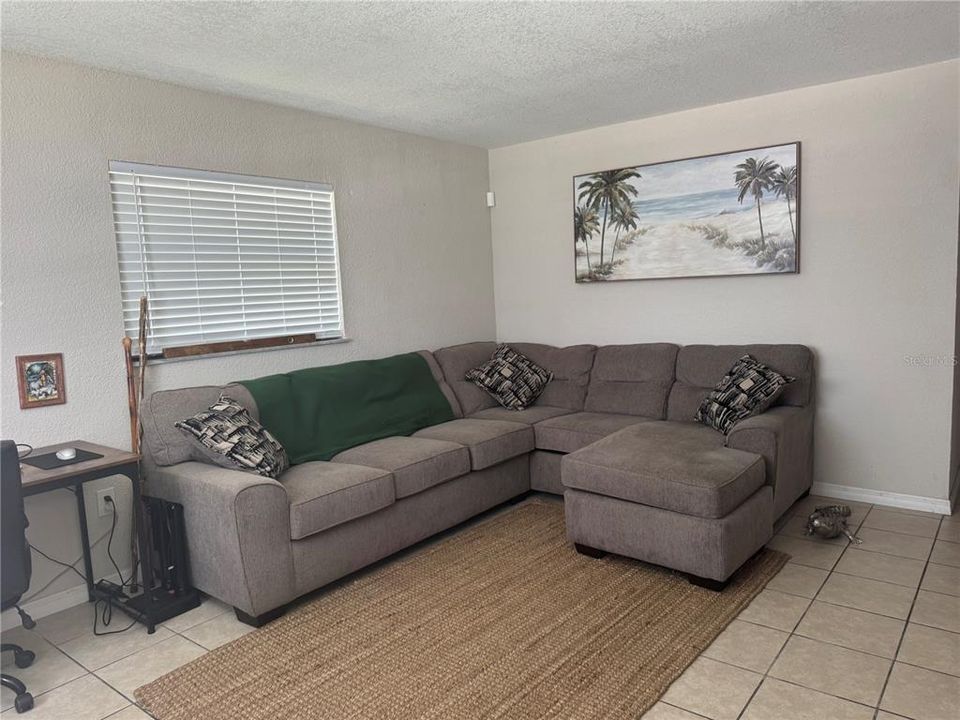 For Sale: $270,000 (3 beds, 2 baths, 1024 Square Feet)