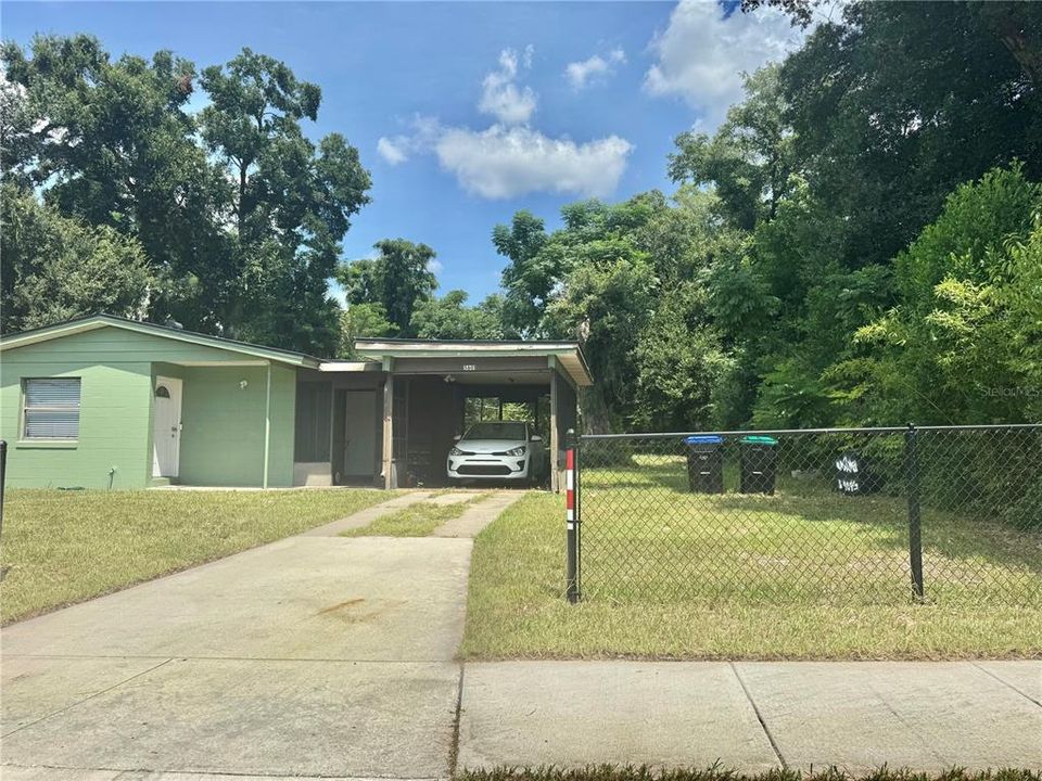 For Sale: $270,000 (3 beds, 2 baths, 1024 Square Feet)