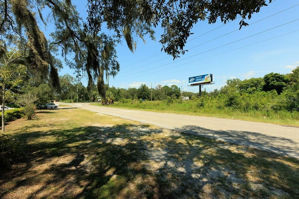 На продажу: $750,000 (1.68 acres)