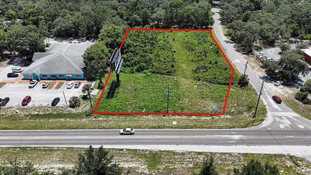 На продажу: $750,000 (1.68 acres)