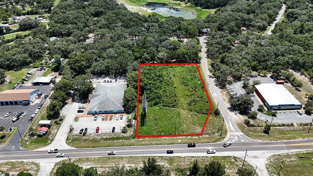 На продажу: $750,000 (1.68 acres)