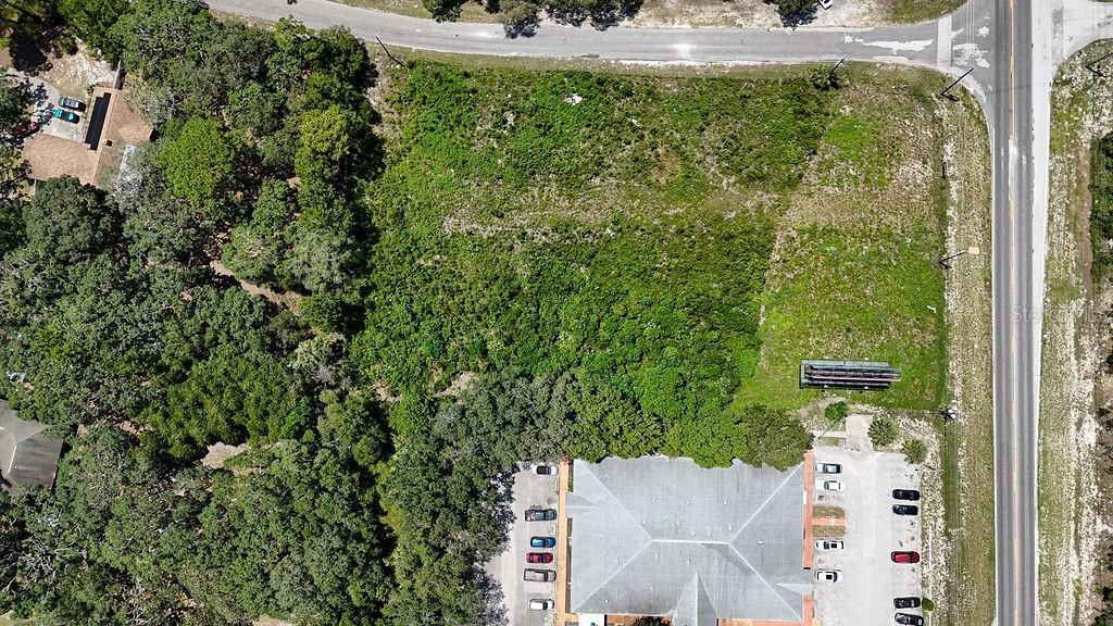 На продажу: $750,000 (1.68 acres)