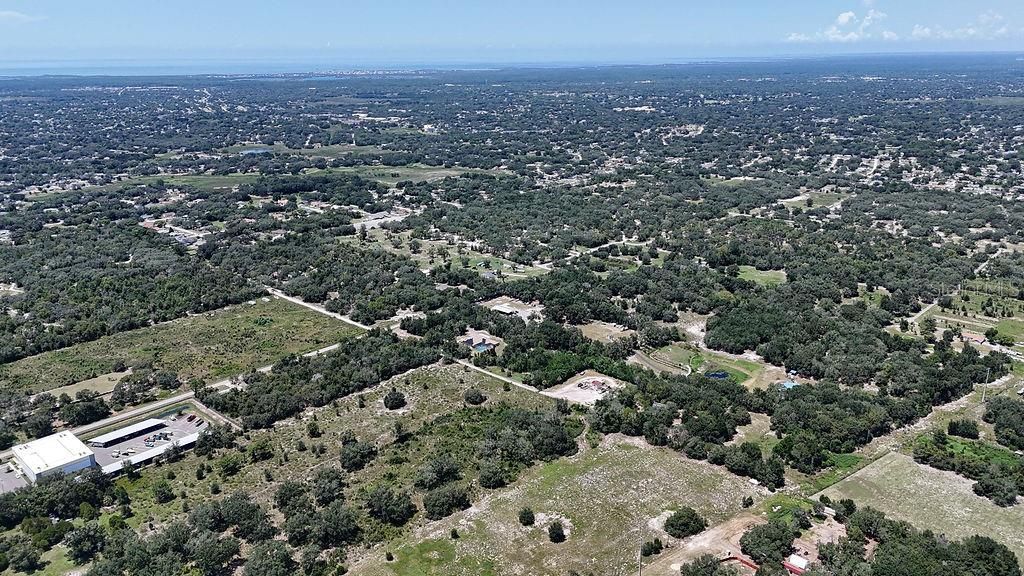 На продажу: $750,000 (1.68 acres)