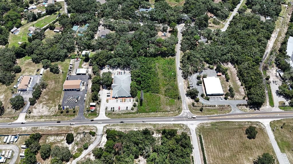 На продажу: $750,000 (1.68 acres)
