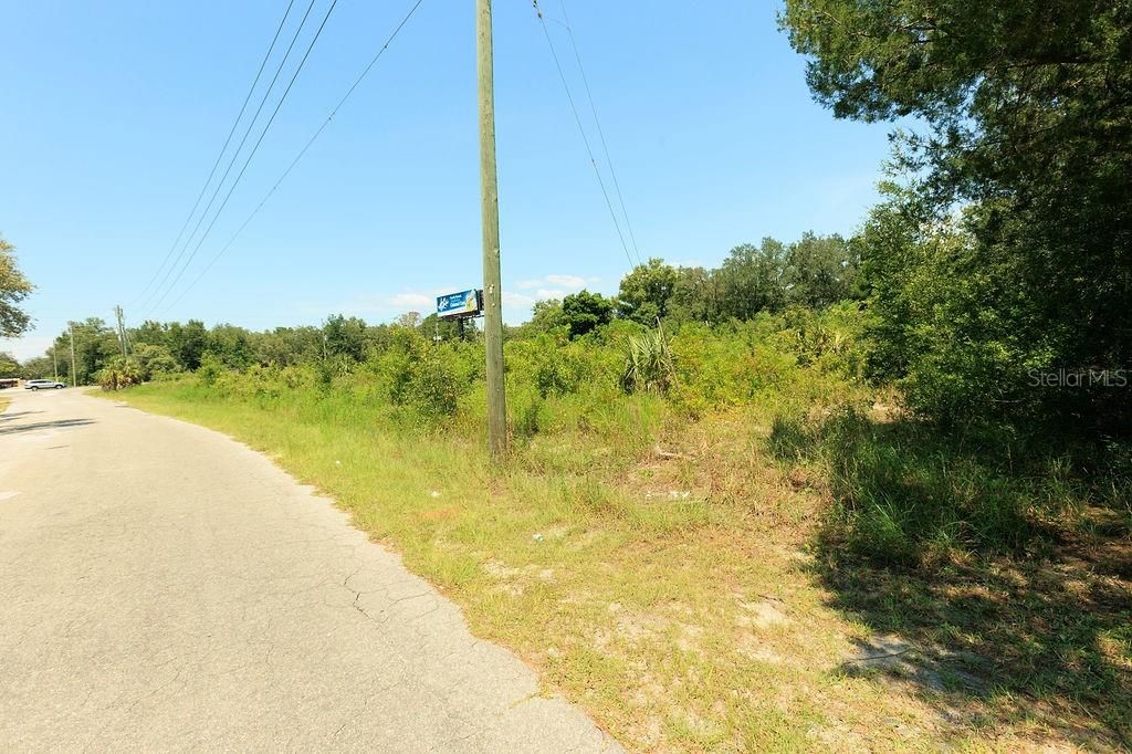 На продажу: $750,000 (1.68 acres)