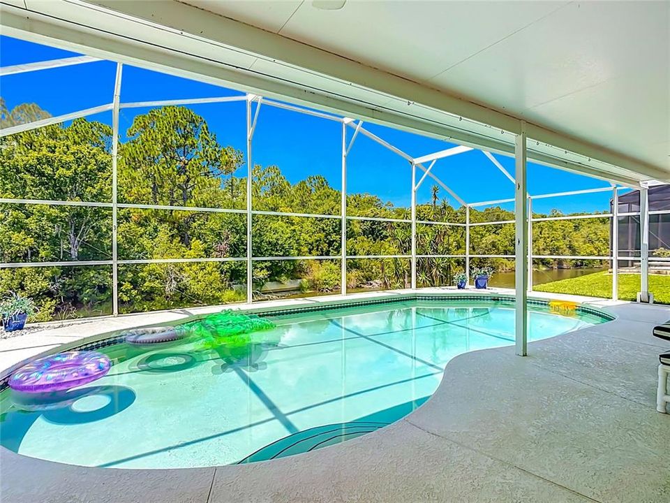 For Sale: $429,000 (3 beds, 3 baths, 2118 Square Feet)