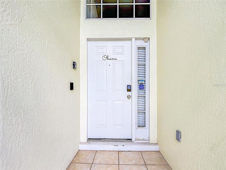 For Sale: $429,000 (3 beds, 3 baths, 2118 Square Feet)