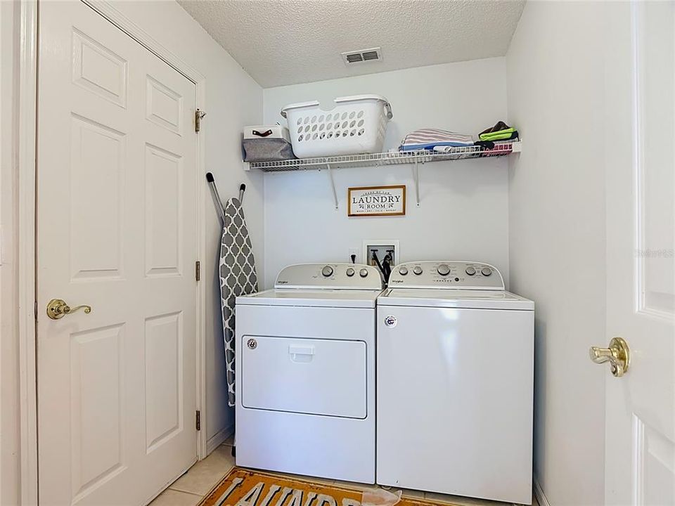 For Sale: $429,000 (3 beds, 3 baths, 2118 Square Feet)