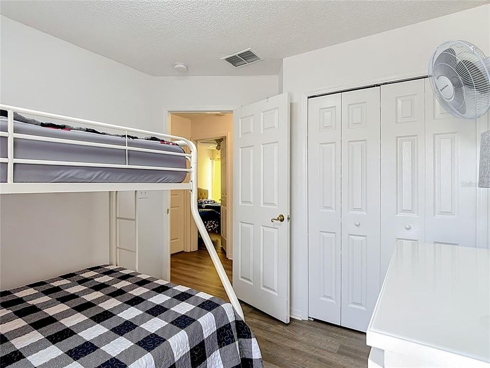 For Sale: $429,000 (3 beds, 3 baths, 2118 Square Feet)