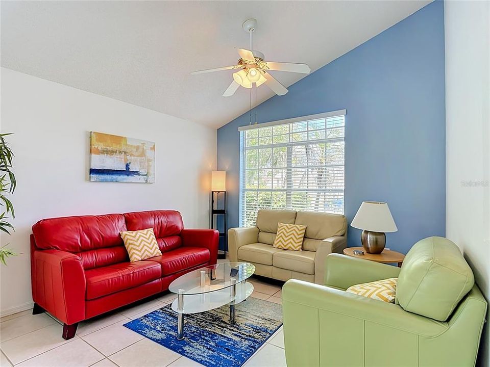 For Sale: $429,000 (3 beds, 3 baths, 2118 Square Feet)