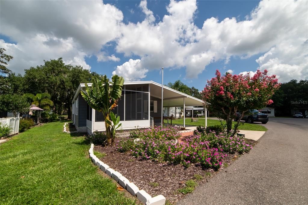 For Rent: $1,695 (2 beds, 2 baths, 937 Square Feet)