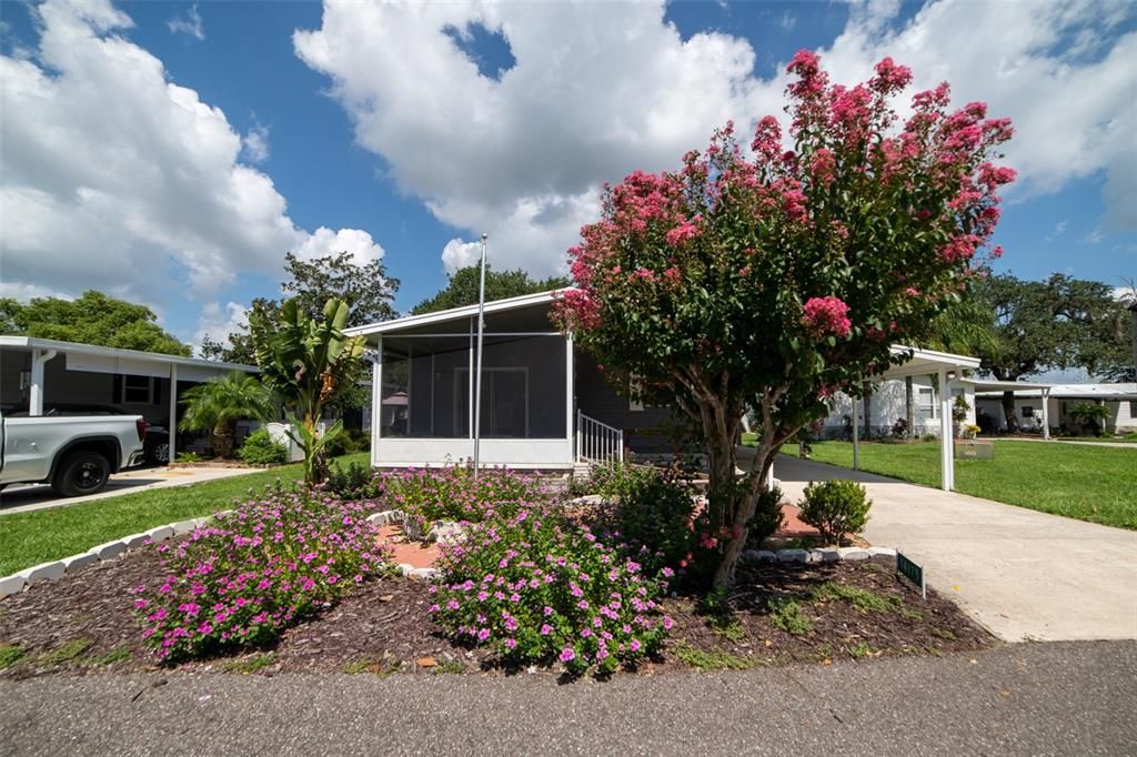 For Rent: $1,695 (2 beds, 2 baths, 937 Square Feet)
