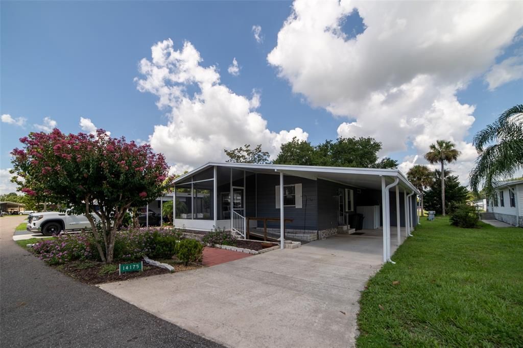 For Rent: $1,695 (2 beds, 2 baths, 937 Square Feet)