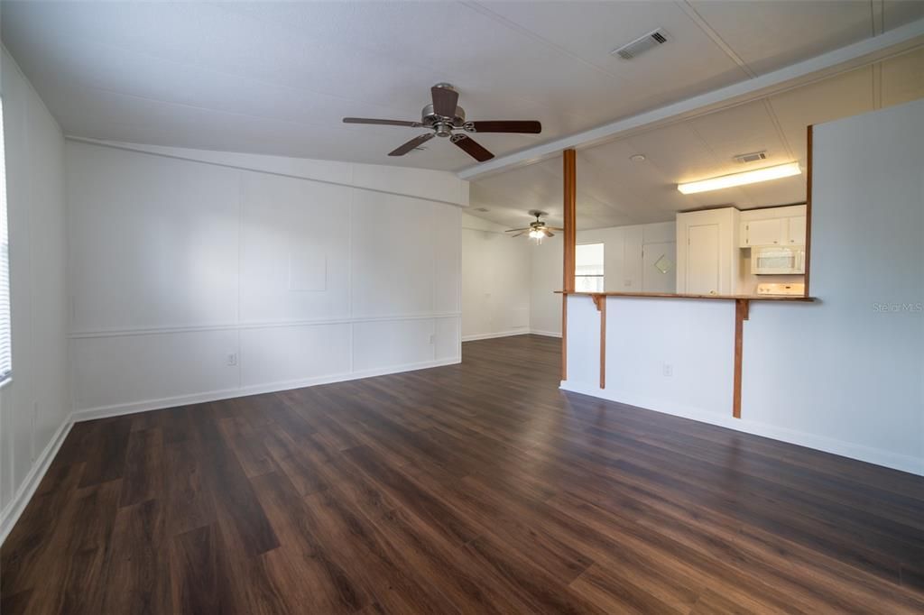For Rent: $1,695 (2 beds, 2 baths, 937 Square Feet)