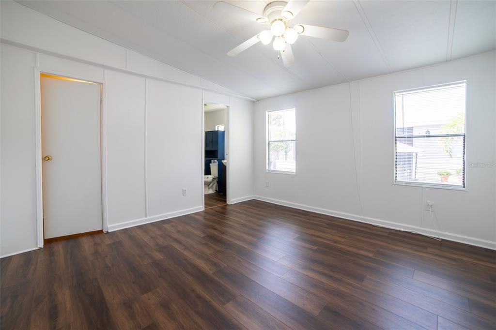 For Rent: $1,695 (2 beds, 2 baths, 937 Square Feet)