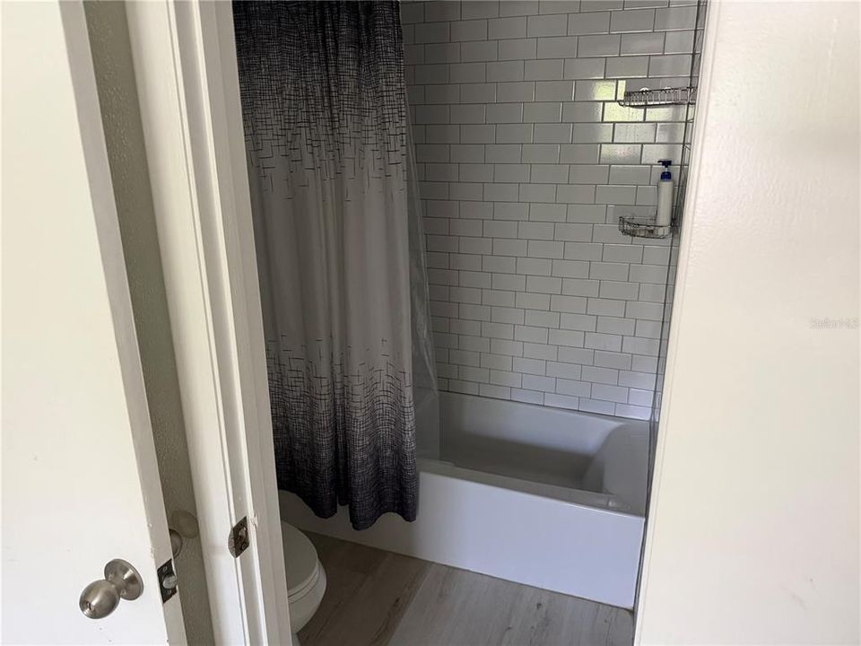 For Rent: $1,200 (1 beds, 1 baths, 675 Square Feet)
