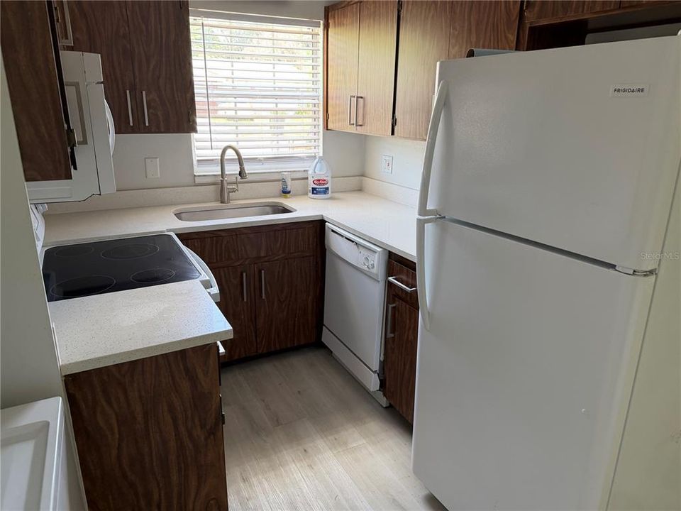 For Rent: $1,200 (1 beds, 1 baths, 675 Square Feet)