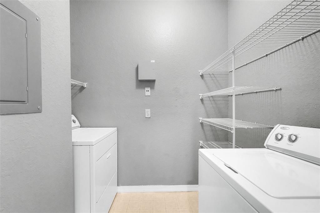 En Venta: $175,000 (2 camas, 2 baños, 1048 Pies cuadrados)
