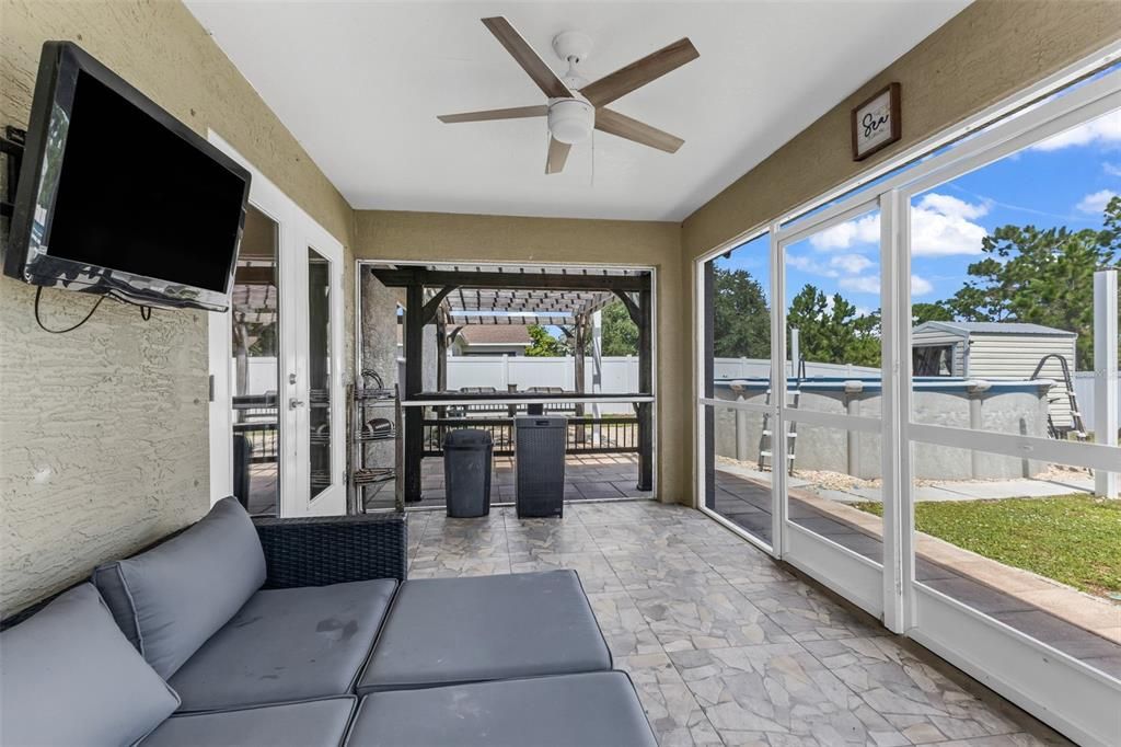 For Sale: $310,000 (3 beds, 2 baths, 1608 Square Feet)