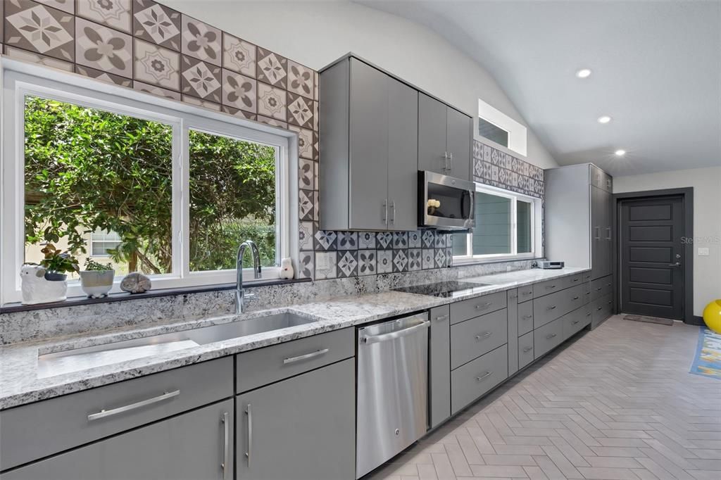 For Sale: $650,000 (4 beds, 2 baths, 2317 Square Feet)
