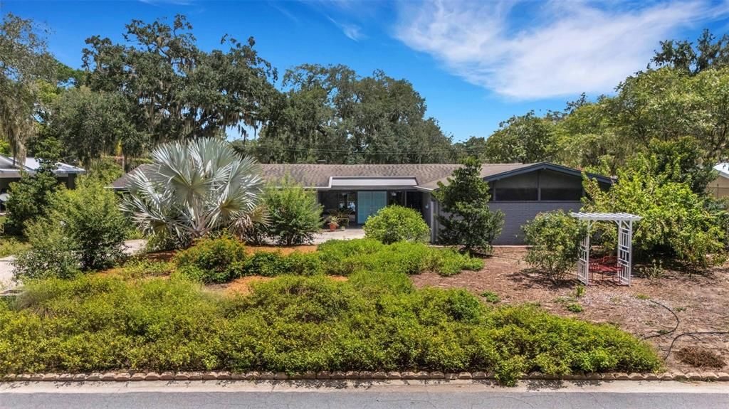 For Sale: $650,000 (4 beds, 2 baths, 2317 Square Feet)