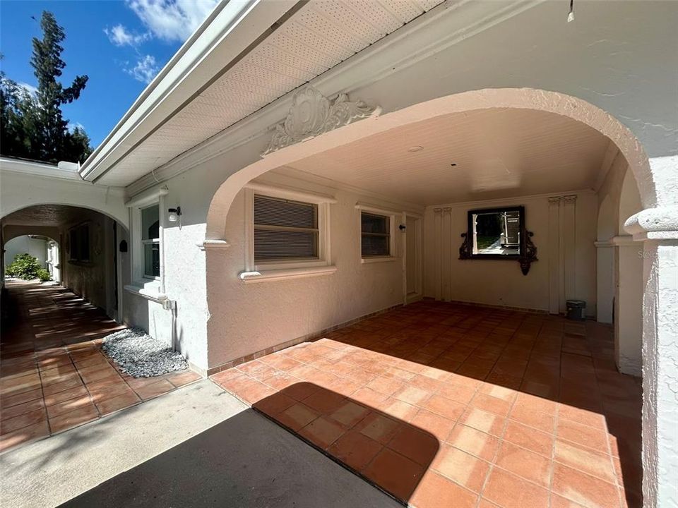 For Rent: $1,700 (2 beds, 1 baths, 1241 Square Feet)