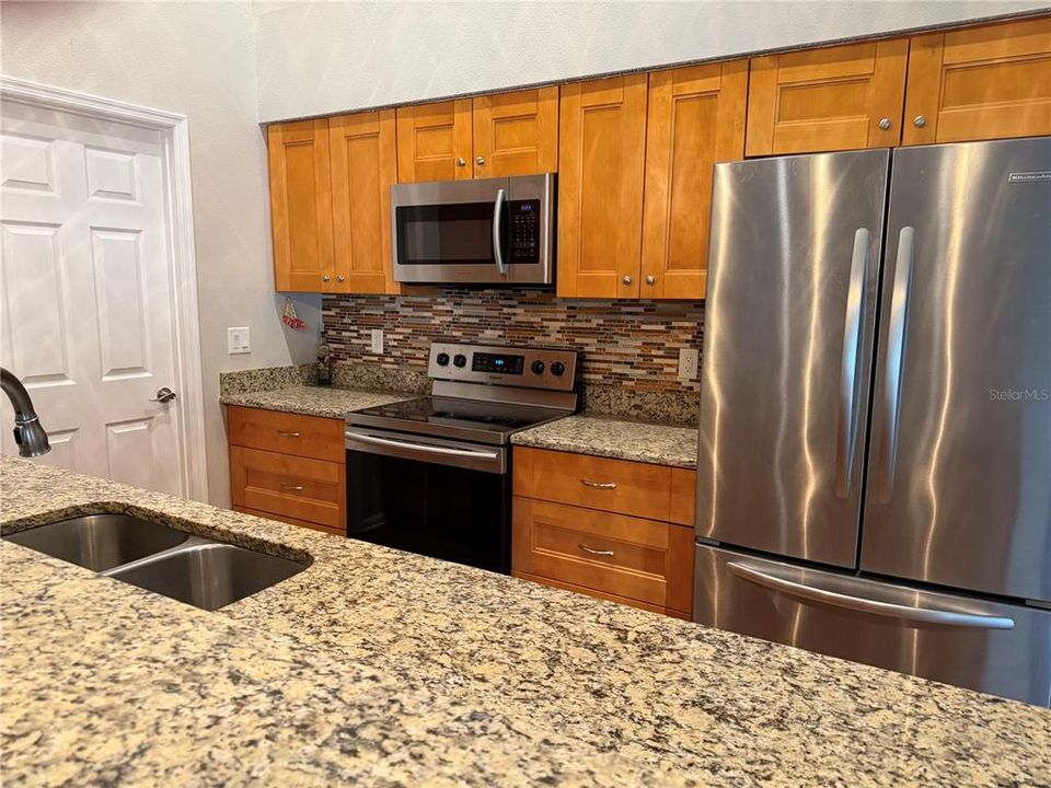 For Sale: $499,500 (4 beds, 2 baths, 2041 Square Feet)