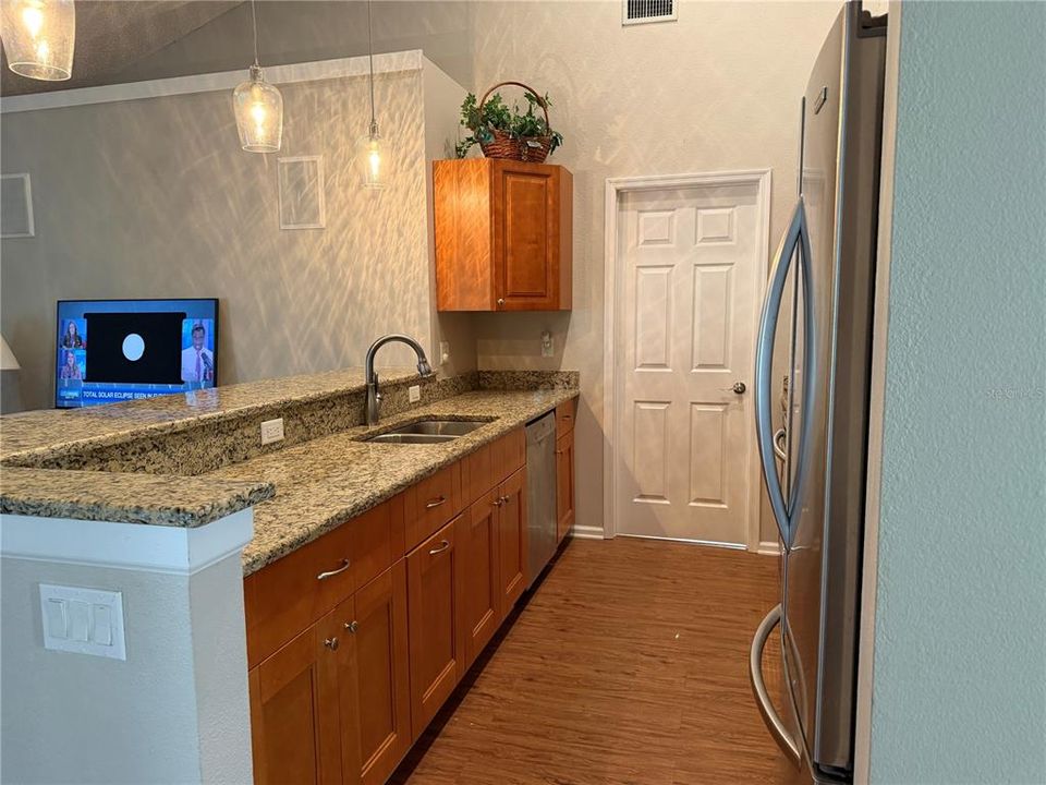 For Sale: $499,500 (4 beds, 2 baths, 2041 Square Feet)