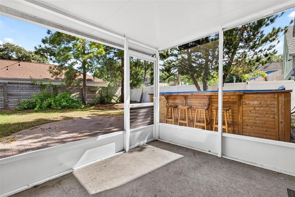 For Sale: $325,000 (4 beds, 2 baths, 1390 Square Feet)
