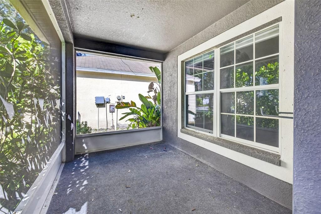 For Sale: $325,000 (4 beds, 2 baths, 1390 Square Feet)