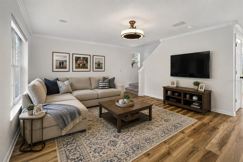 For Sale: $325,000 (4 beds, 2 baths, 1390 Square Feet)