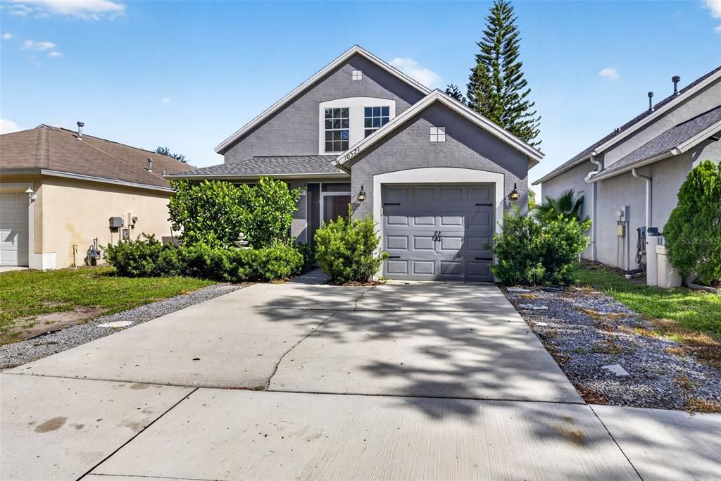 For Sale: $325,000 (4 beds, 2 baths, 1390 Square Feet)
