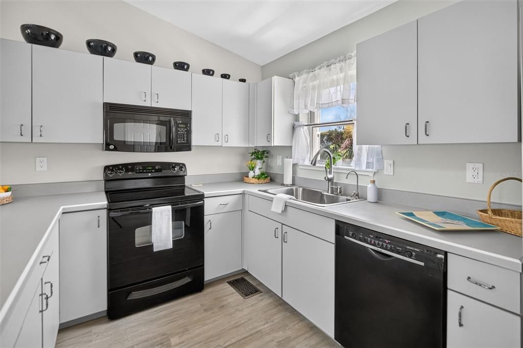 En Venta: $599,900 (3 camas, 2 baños, 1280 Pies cuadrados)