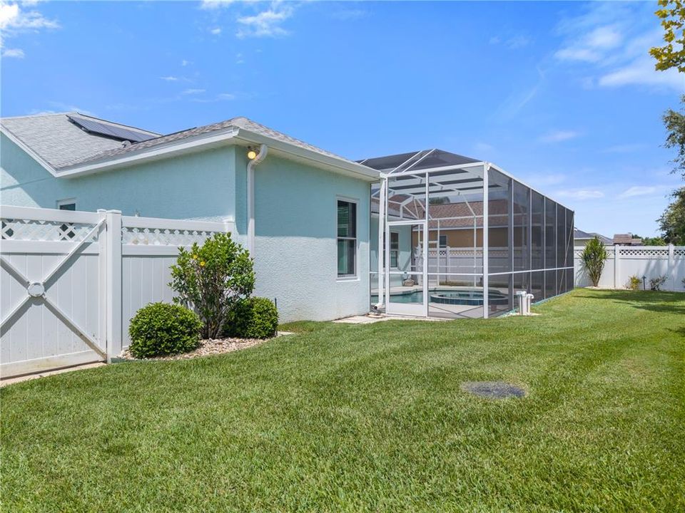Active With Contract: $469,900 (3 beds, 2 baths, 2032 Square Feet)