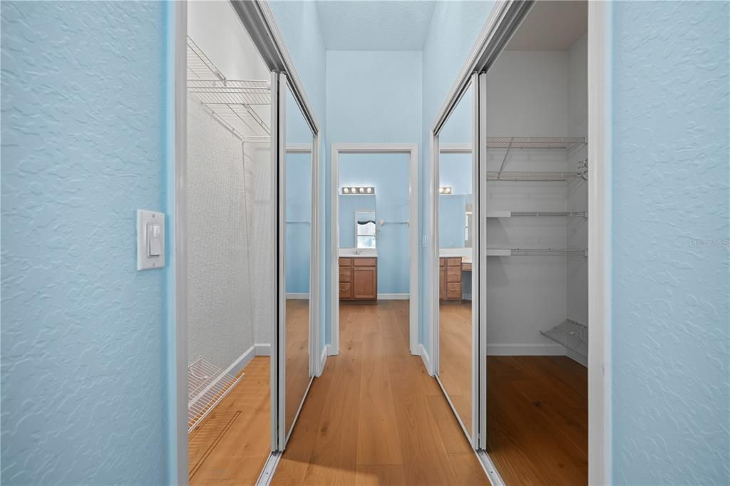 Active With Contract: $469,900 (3 beds, 2 baths, 2032 Square Feet)