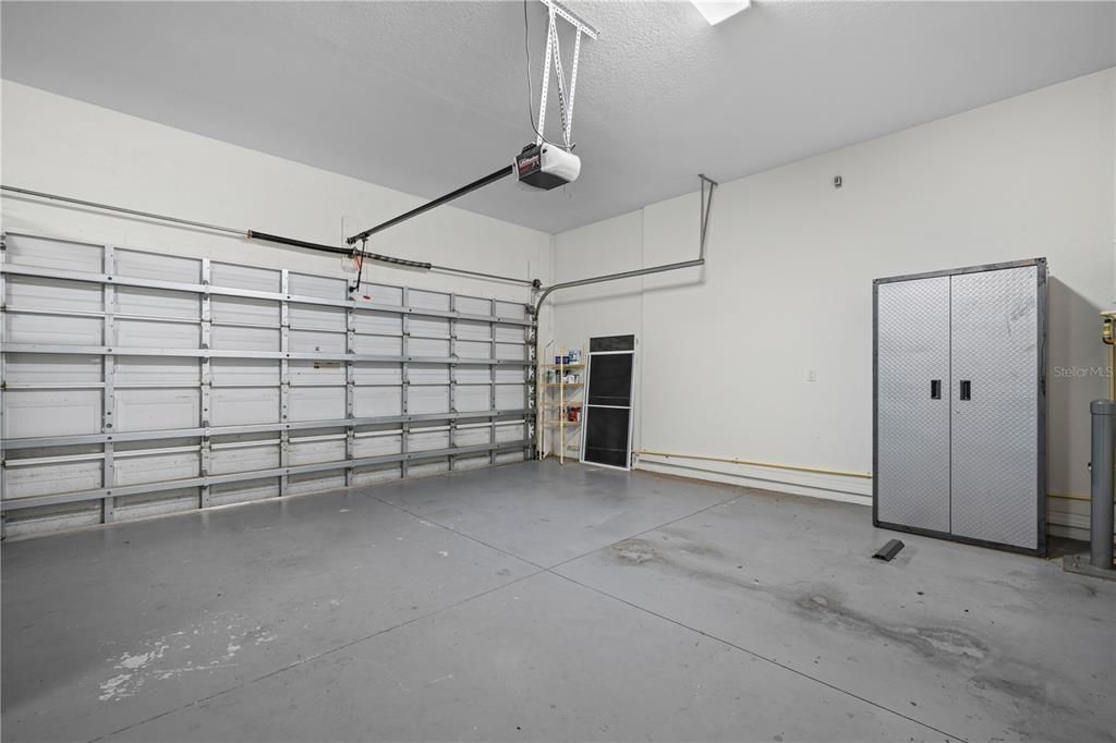 Active With Contract: $469,900 (3 beds, 2 baths, 2032 Square Feet)