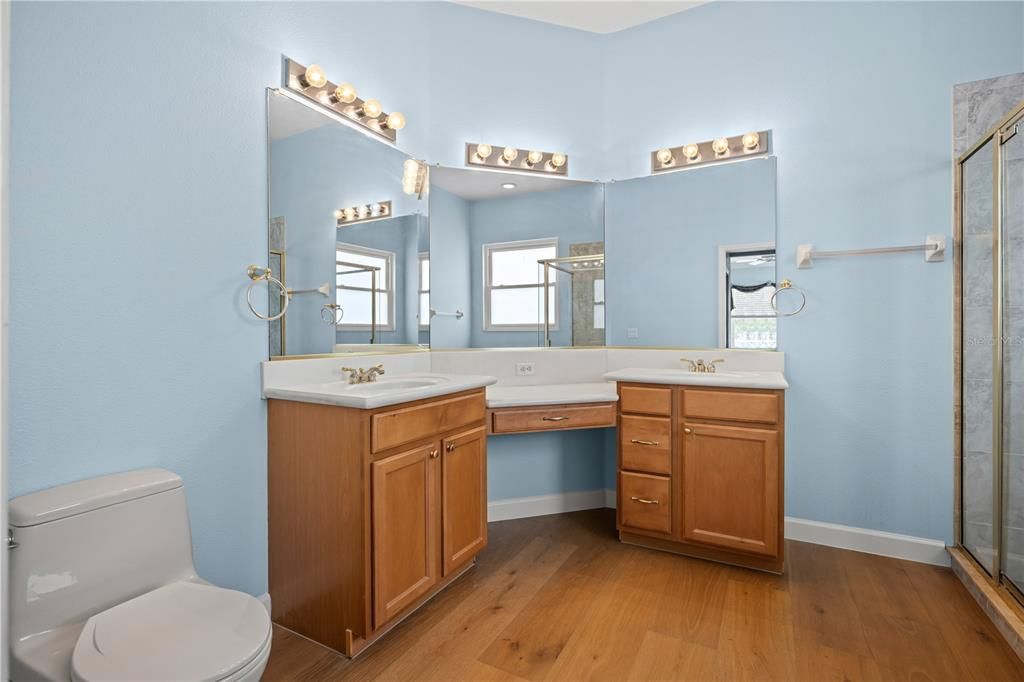Active With Contract: $469,900 (3 beds, 2 baths, 2032 Square Feet)
