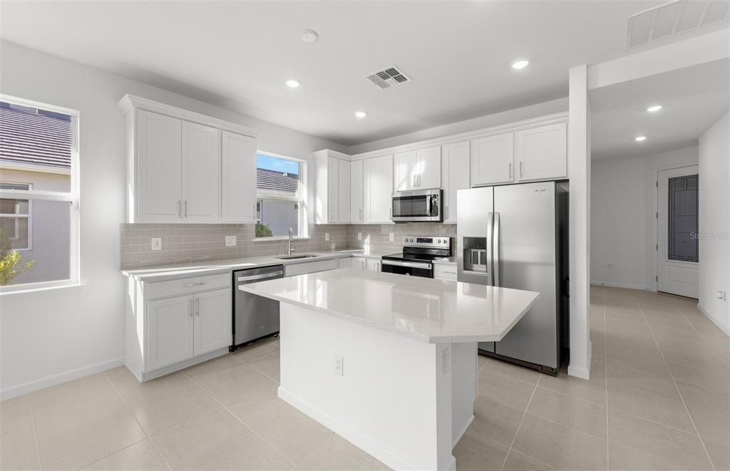 For Sale: $439,990 (2 beds, 2 baths, 1579 Square Feet)