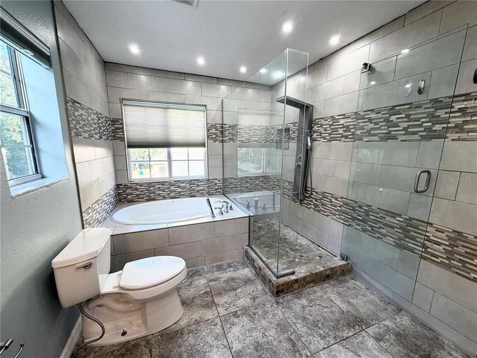 For Rent: $3,000 (4 beds, 2 baths, 3534 Square Feet)
