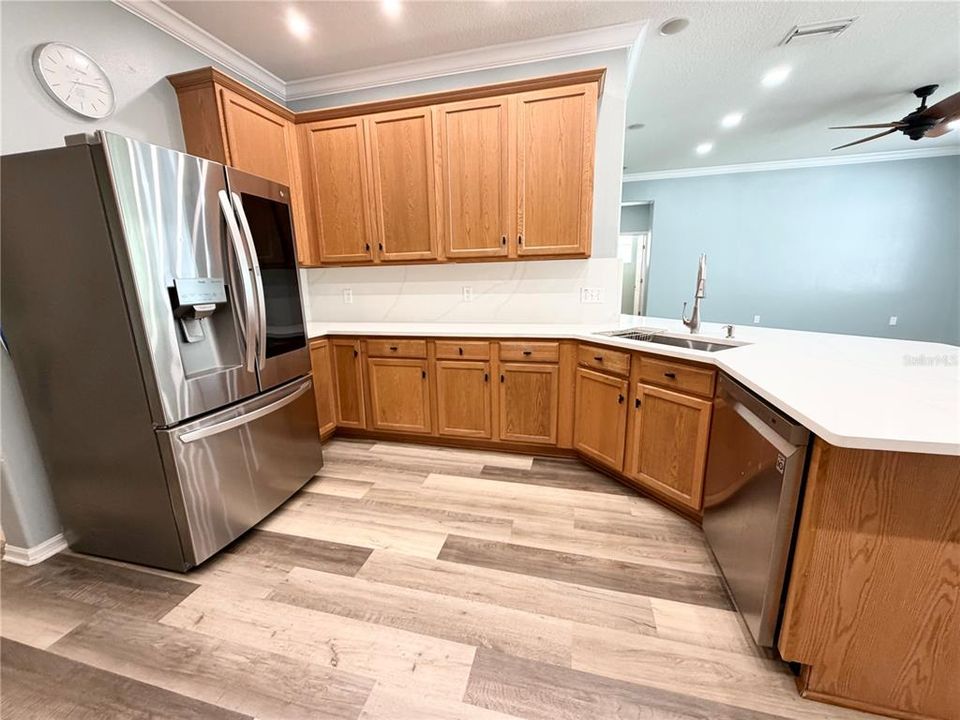 For Rent: $3,000 (4 beds, 2 baths, 3534 Square Feet)