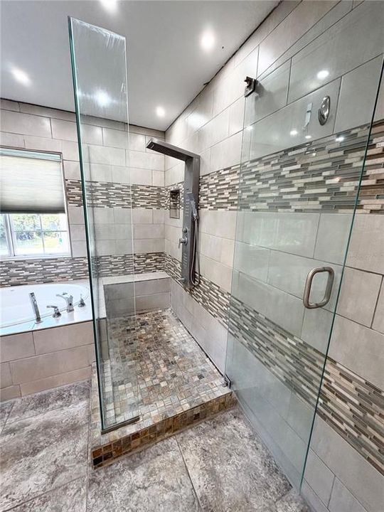 For Rent: $3,000 (4 beds, 2 baths, 3534 Square Feet)
