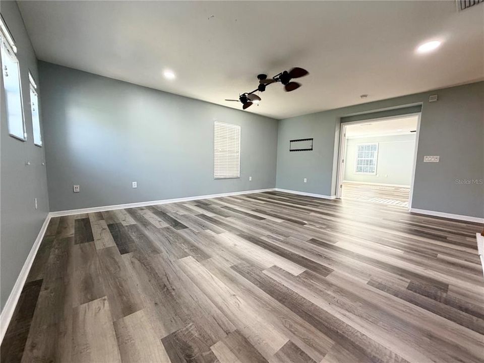 For Rent: $3,000 (4 beds, 2 baths, 3534 Square Feet)