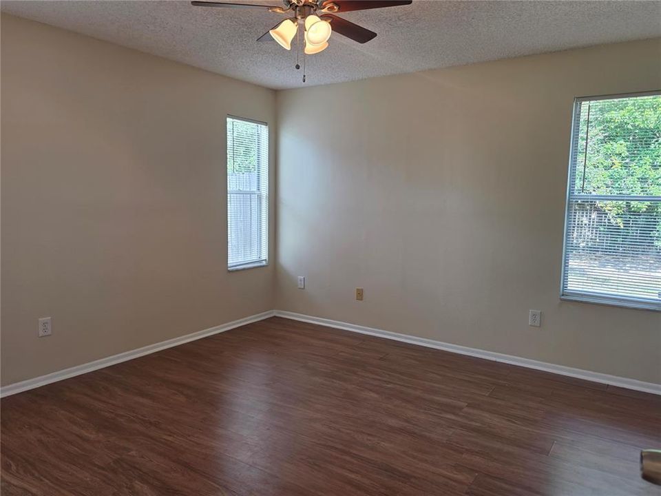 For Rent: $1,950 (3 beds, 2 baths, 1257 Square Feet)