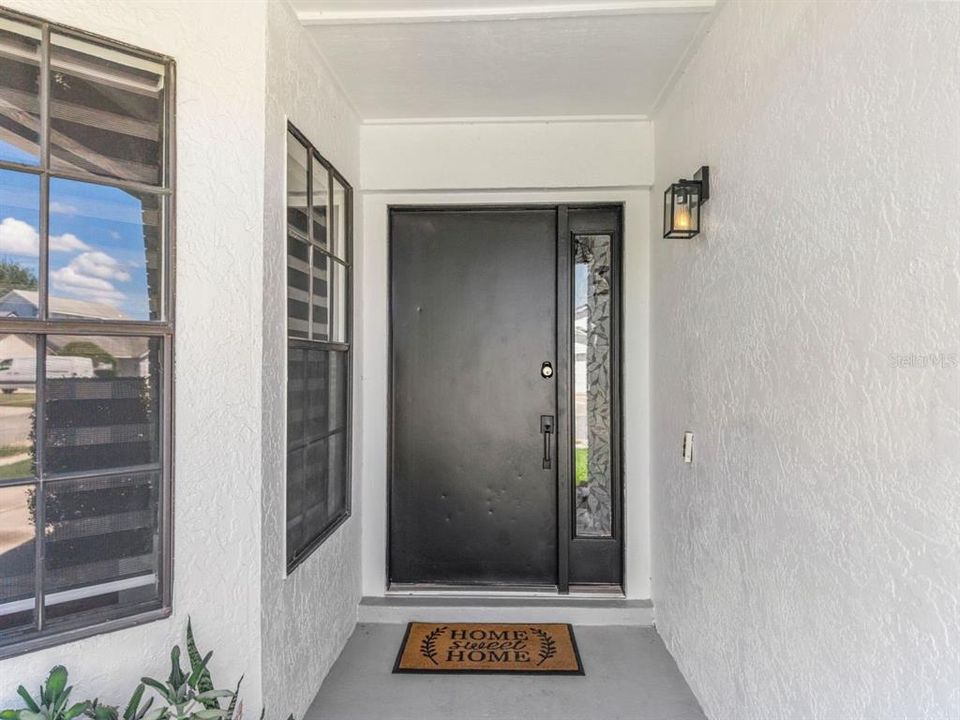 For Sale: $399,900 (3 beds, 2 baths, 1365 Square Feet)